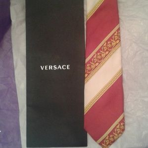 🖼️ Versace Vintage 💯Authentic Tie 🖼️